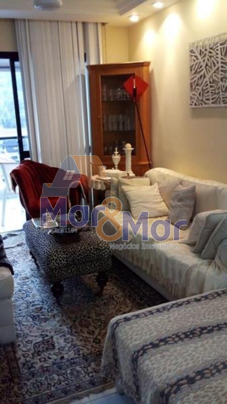 Apartamento na Praia das Pitangueiras, Guarujá - SP