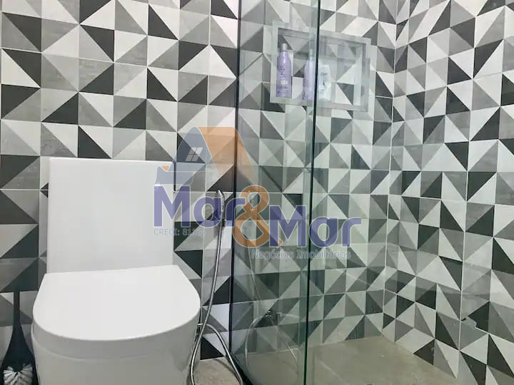 Apartamento Frente ao Mar nas Pitangueiras, Guarujá - SP