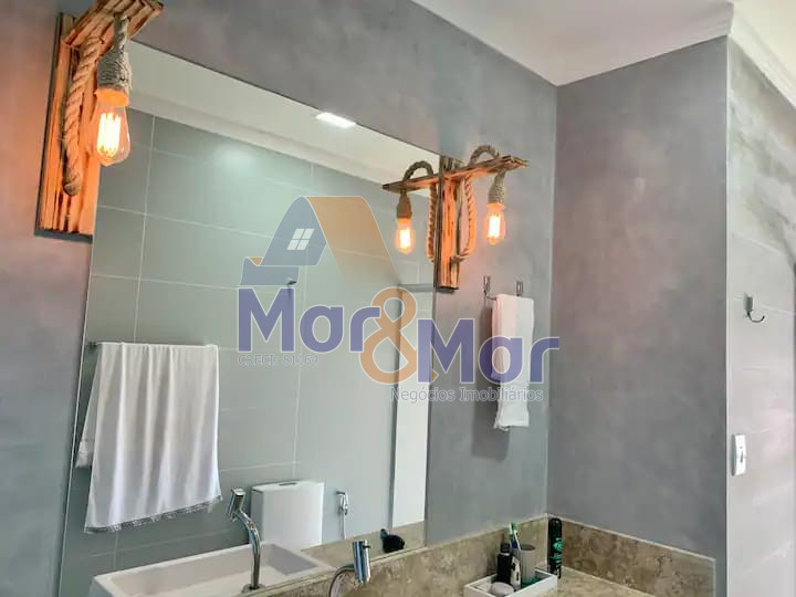Apartamento Frente ao Mar nas Pitangueiras, Guarujá - SP