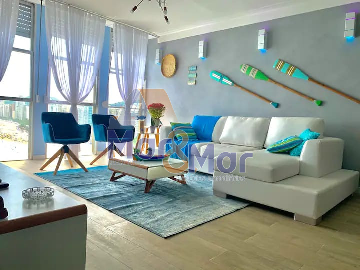 Apartamento Frente ao Mar nas Pitangueiras, Guarujá - SP