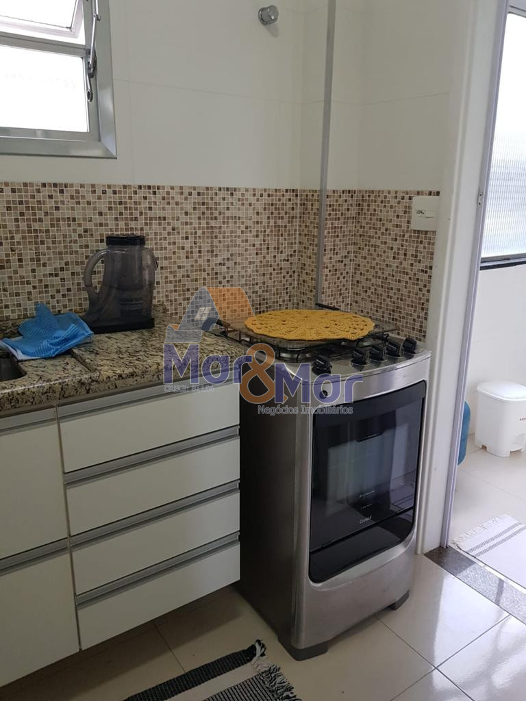 Apartamento na Praia das Pitangueiras, Guarujá - SP