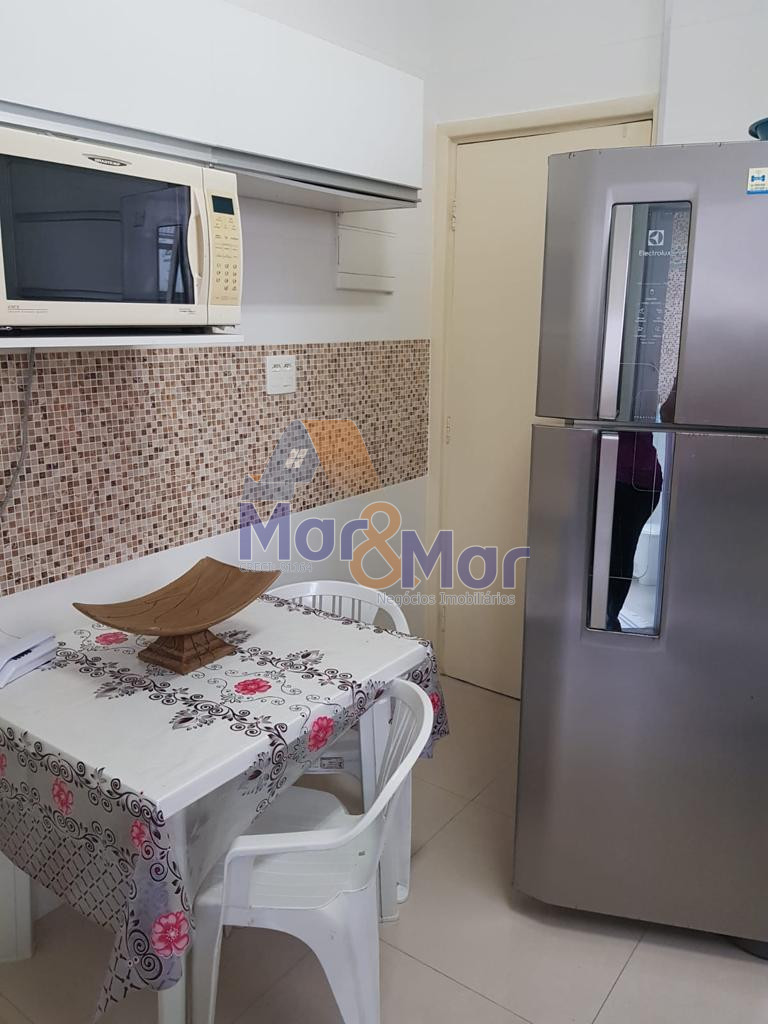 Apartamento na Praia das Pitangueiras, Guarujá - SP