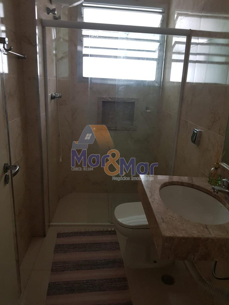 Apartamento na Praia das Pitangueiras, Guarujá - SP
