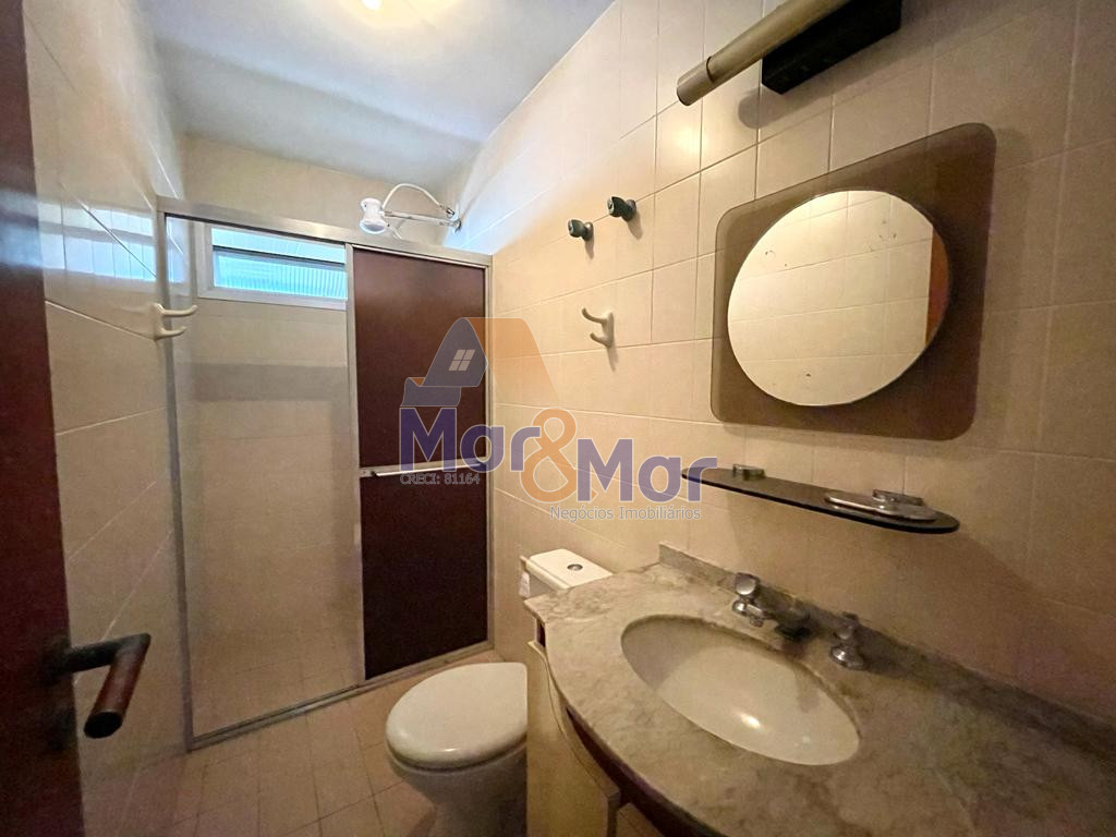 Apartamento na Praia das Pitangueiras, Guarujá - SP