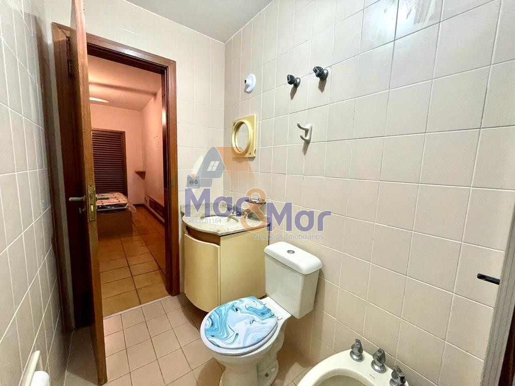 Apartamento na Praia das Pitangueiras, Guarujá - SP