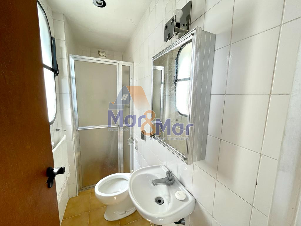 Apartamento na Praia das Pitangueiras, Guarujá - SP