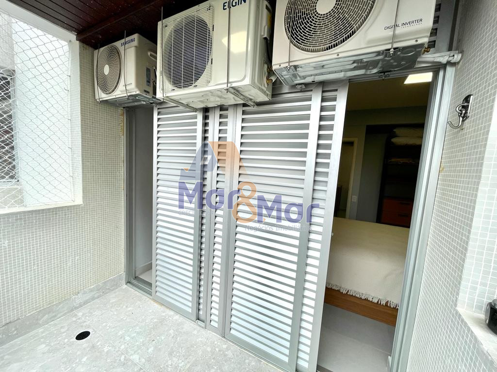 Apartamento na Praia das Pitangueiras, Guarujá - SP