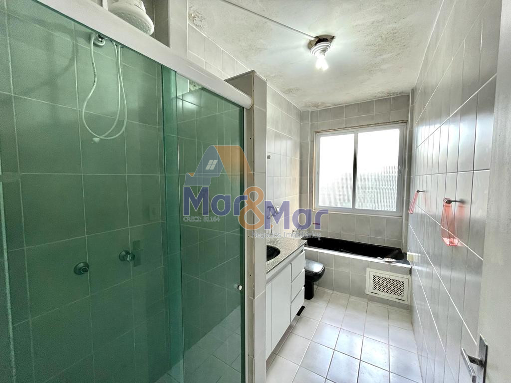 Apartamento na Praia das Pitangueiras, Guarujá - SP