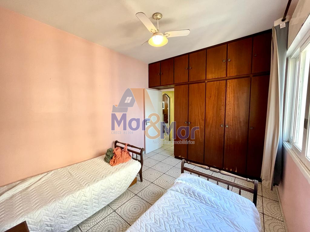 Apartamento na Praia das Pitangueiras, Guarujá - SP
