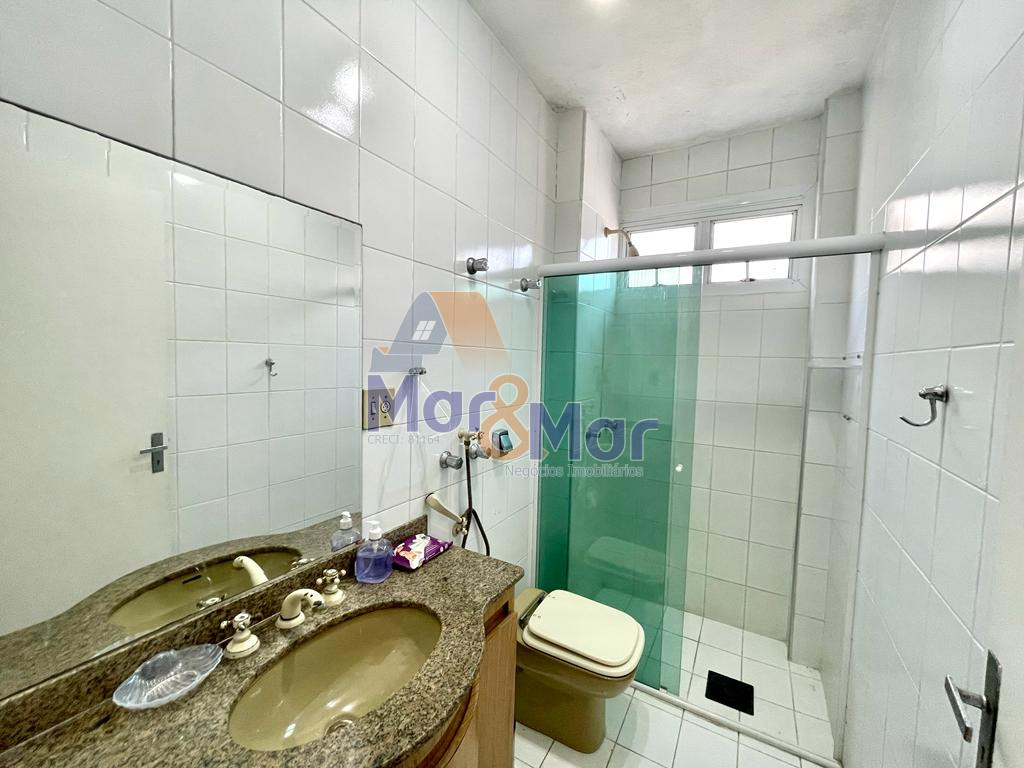 Apartamento na Praia das Pitangueiras, Guarujá - SP