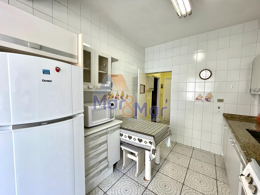 Apartamento na Praia das Pitangueiras, Guarujá - SP