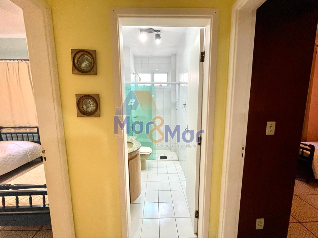 Apartamento na Praia das Pitangueiras, Guarujá - SP