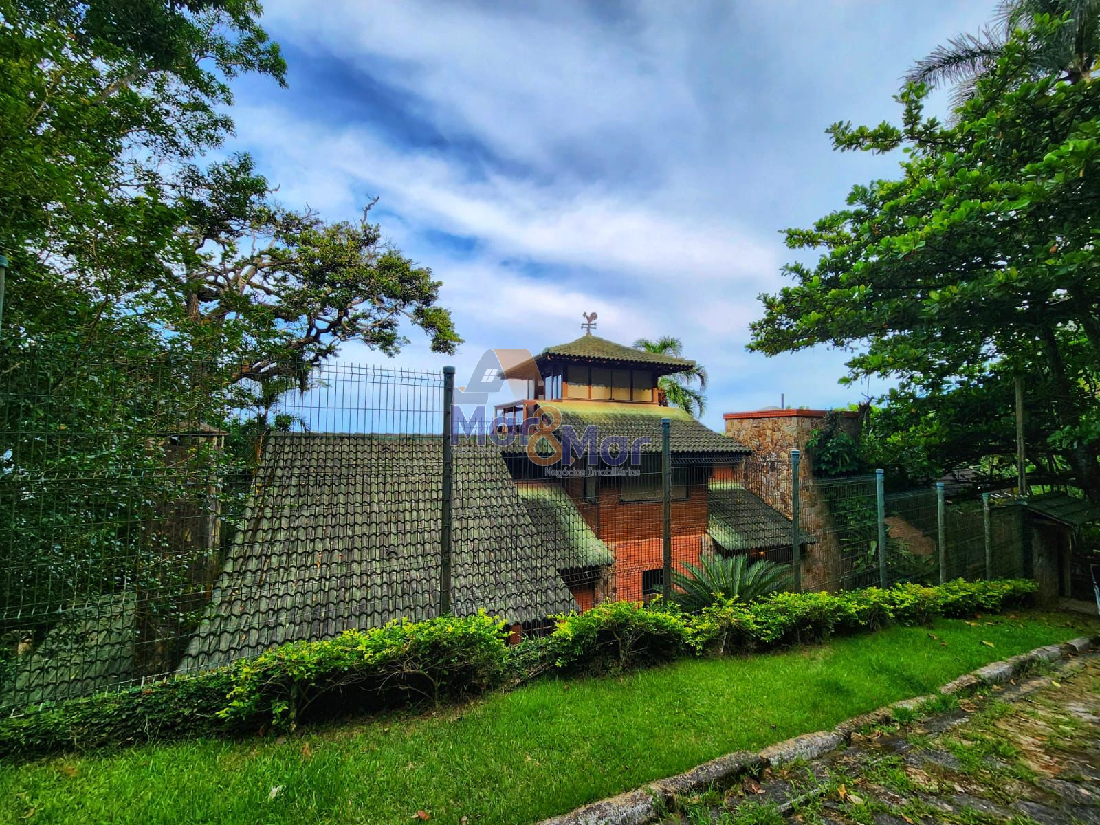 Casa em alvenaria GUARUJÁ - SP