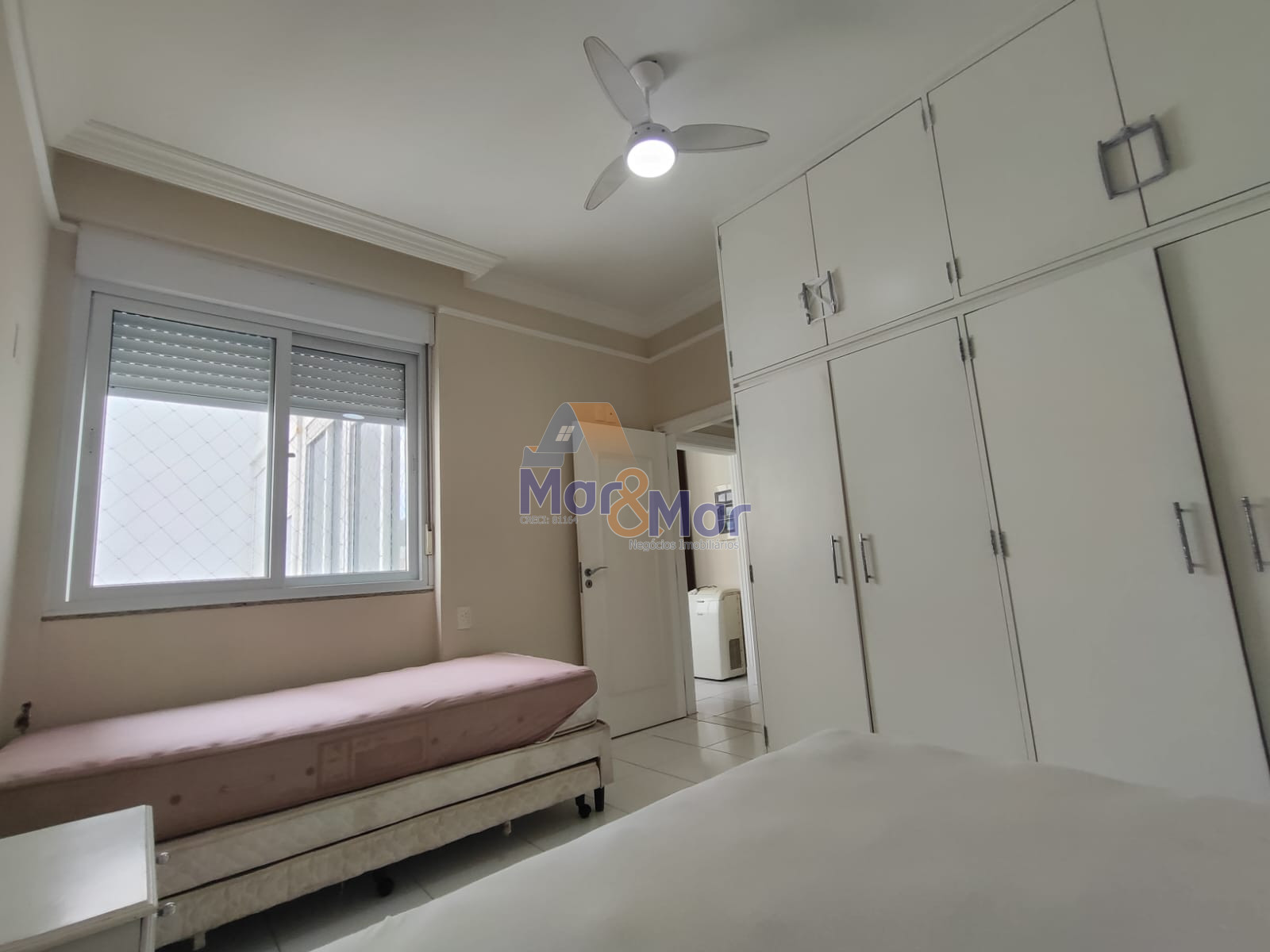 Apartamento Frente ao Mar nas Pitangueiras, Guarujá - SP