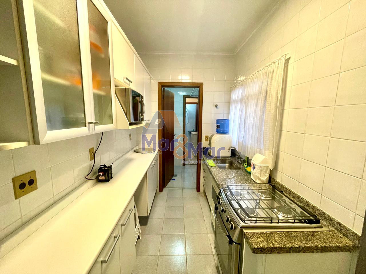 Apartamento na Praia da Enseada, Guarujá - SP