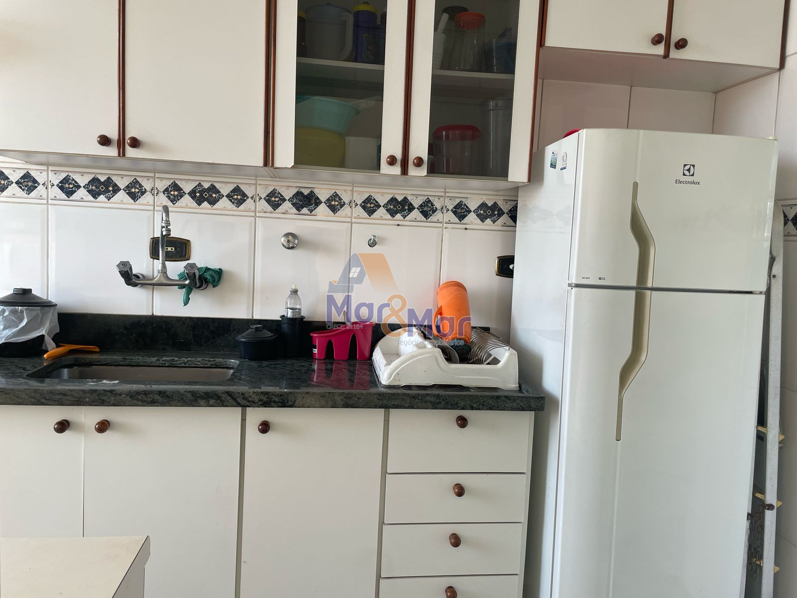 Apartamento na Praia das Pitangueiras, Guarujá - SP