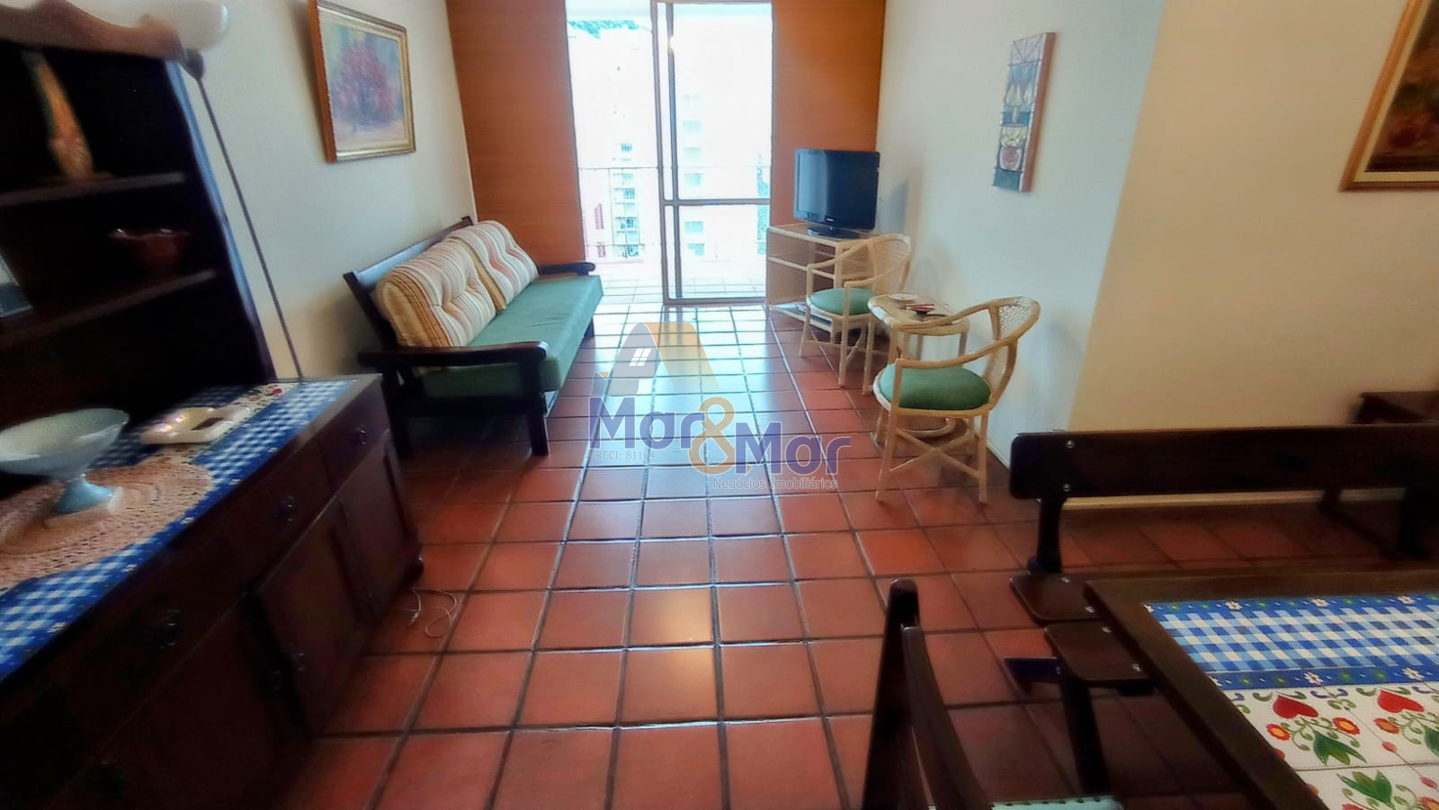 Apartamento na Praia das Pitangueiras, Guarujá - SP