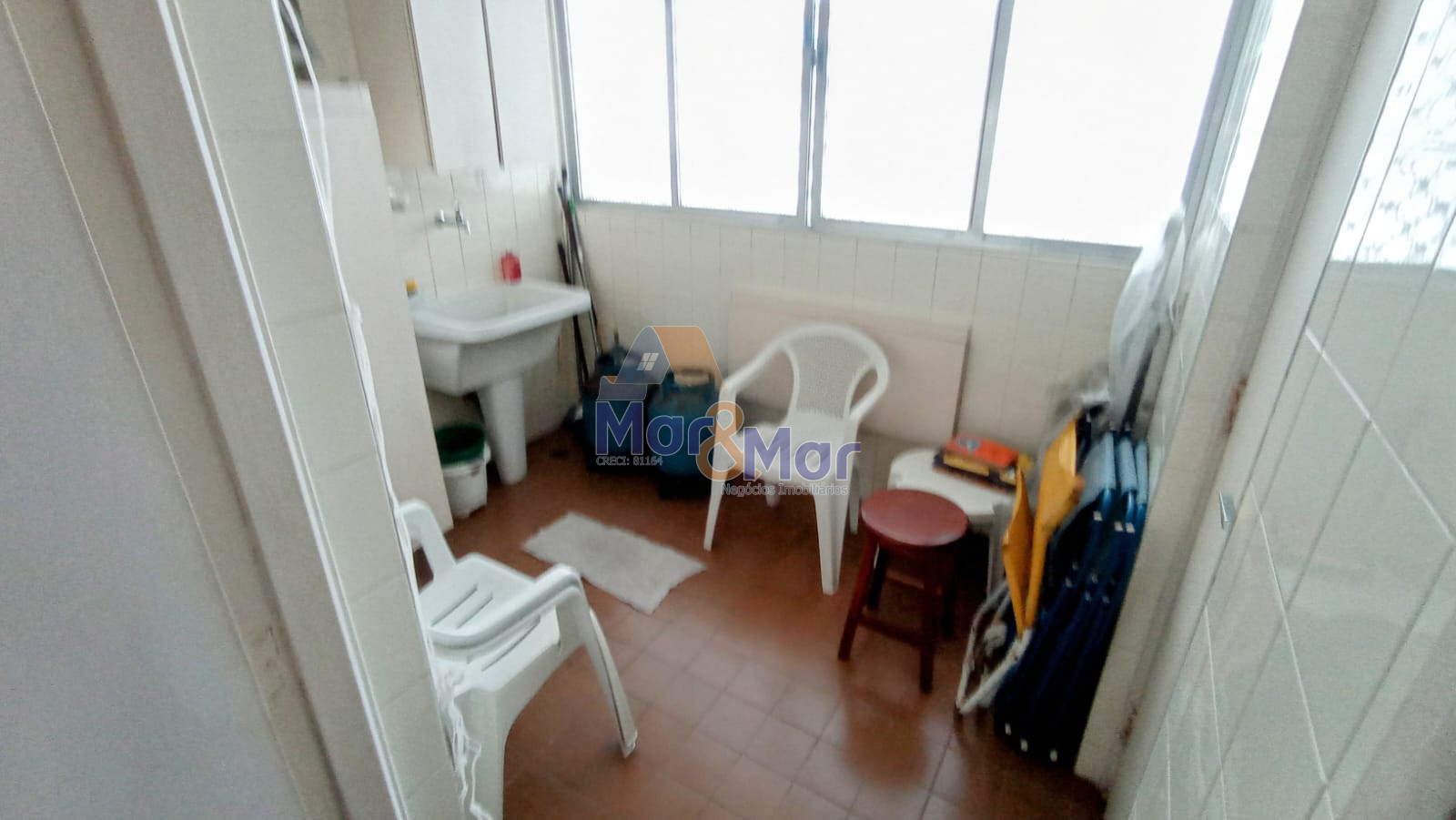 Apartamento na Praia das Pitangueiras, Guarujá - SP
