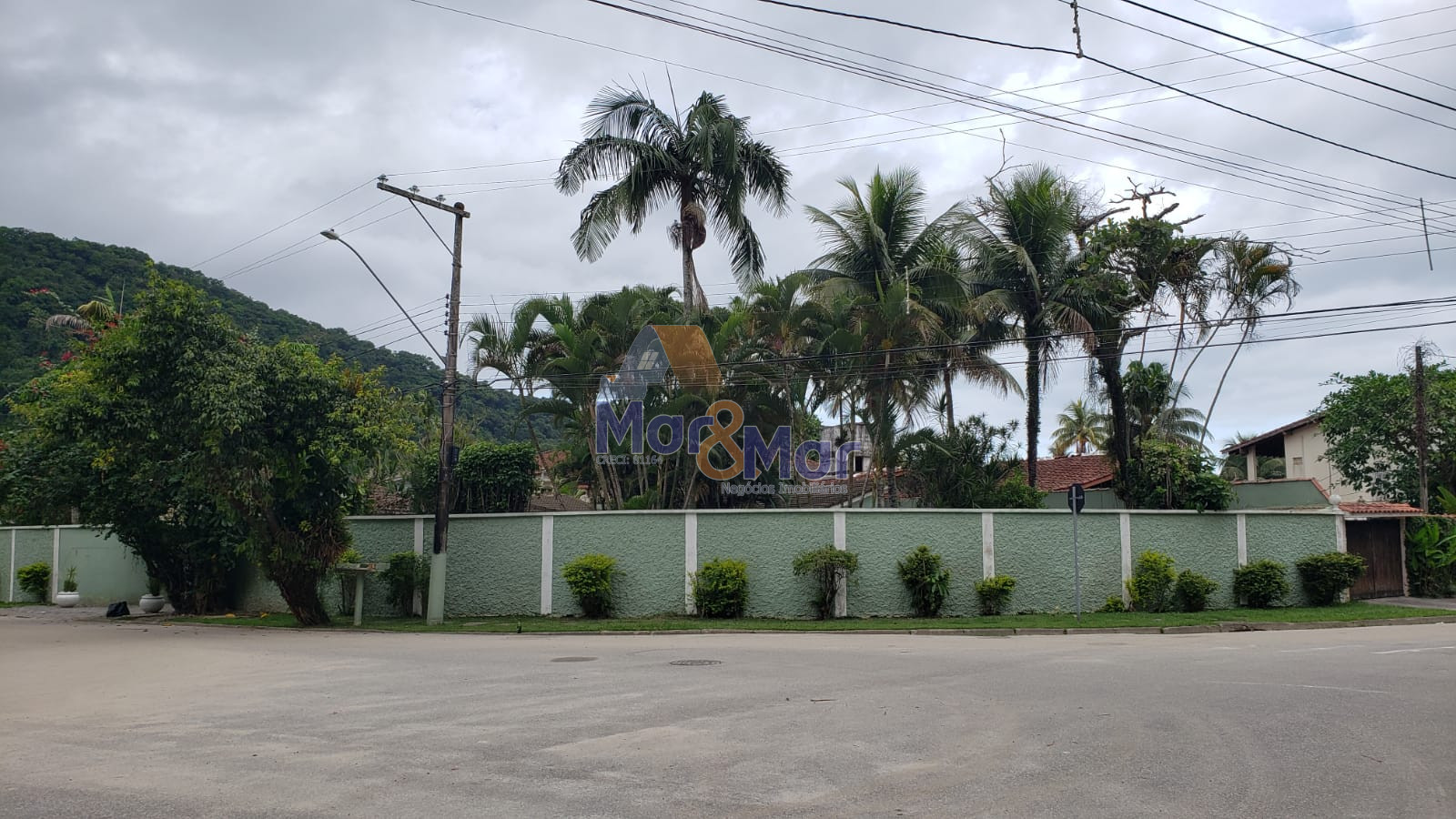 Casa em alvenaria GUARUJÁ - SP