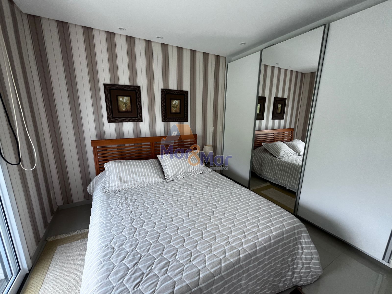 Apartamento Frente ao Mar, Praia da Enseada - GUARUJÁ - SP