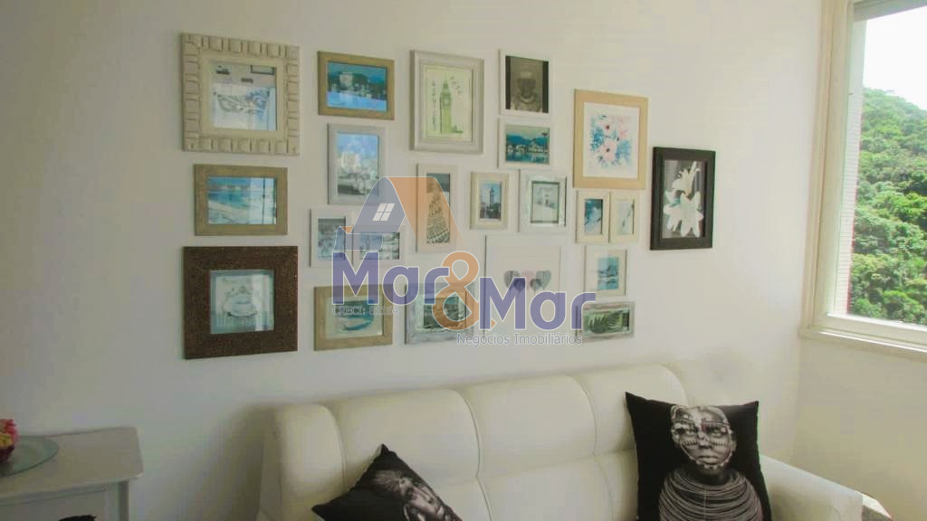 Apartamento na Praia das Pitangueiras, Guarujá - SP