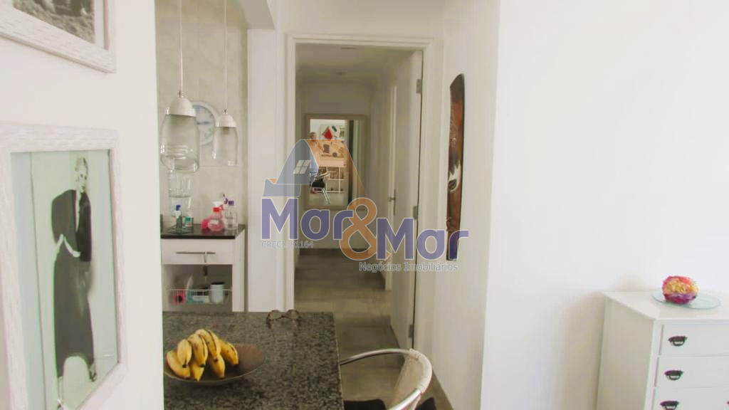 Apartamento na Praia das Pitangueiras, Guarujá - SP