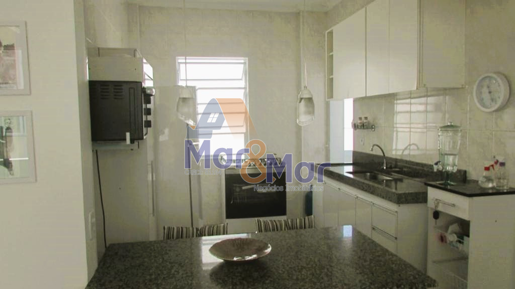 Apartamento na Praia das Pitangueiras, Guarujá - SP