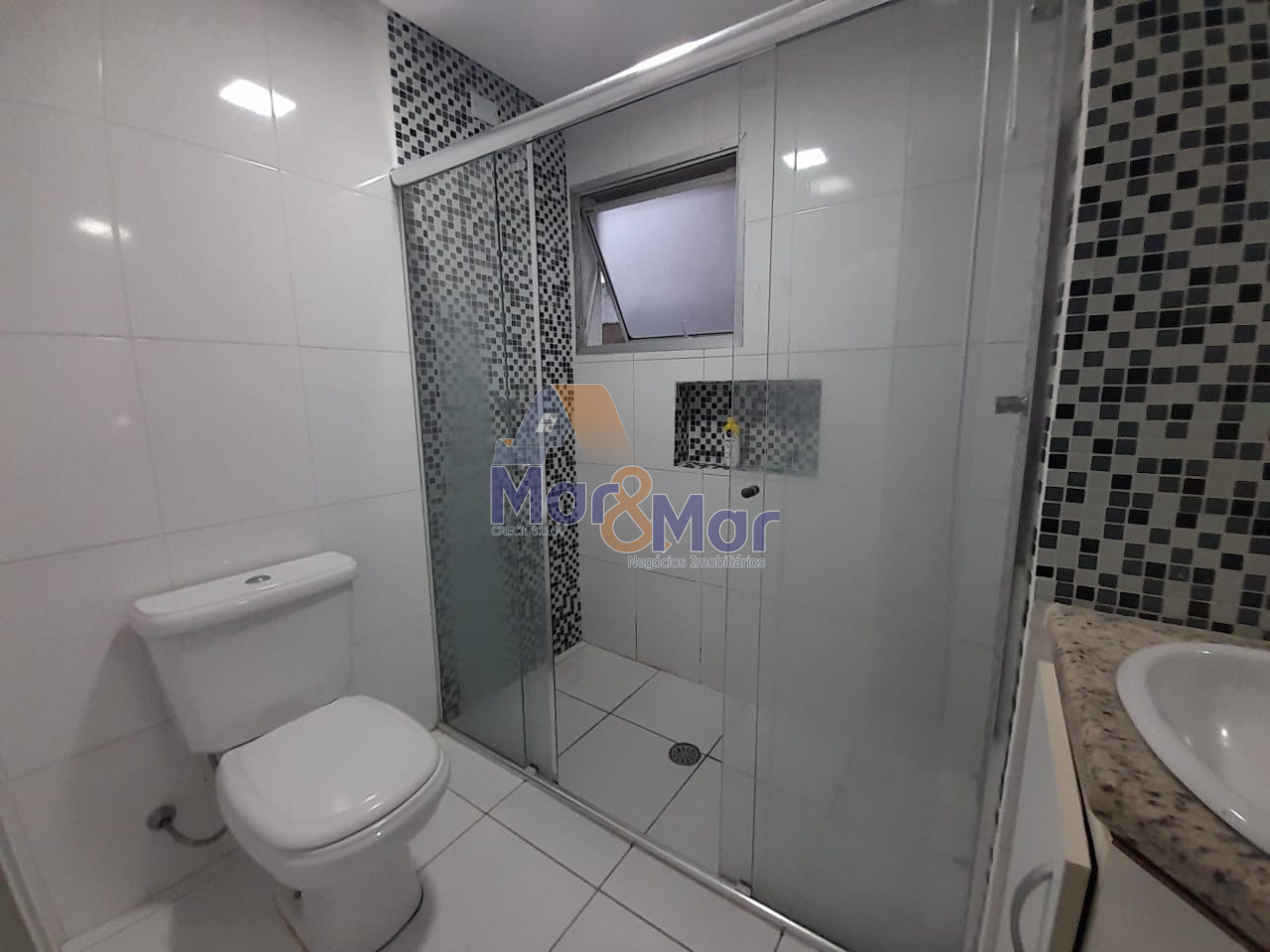 Apartamento na Praia da Enseada, Guarujá - SP
