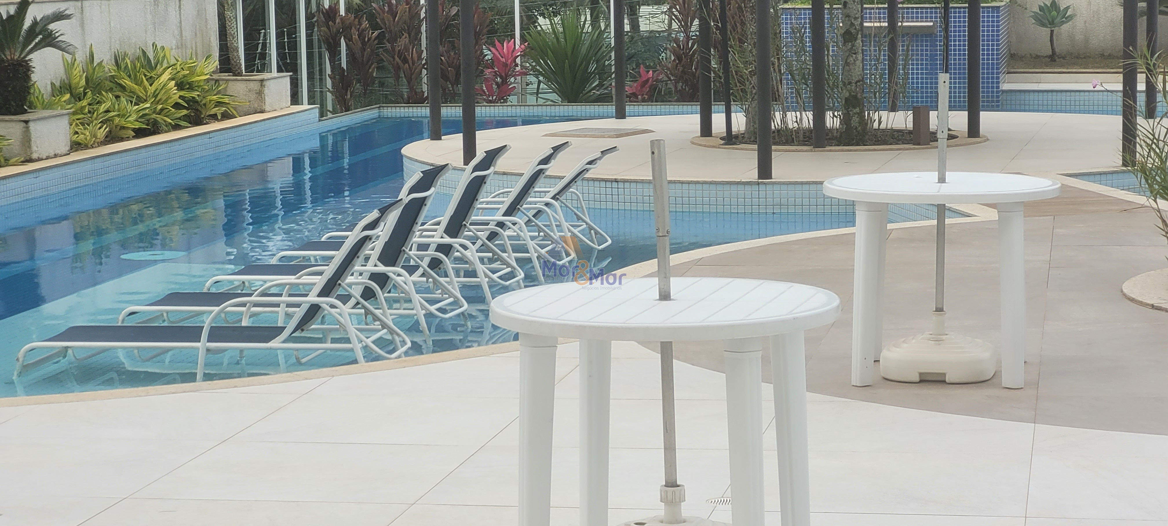 Apartamento na Praia da Enseada, Guarujá - SP