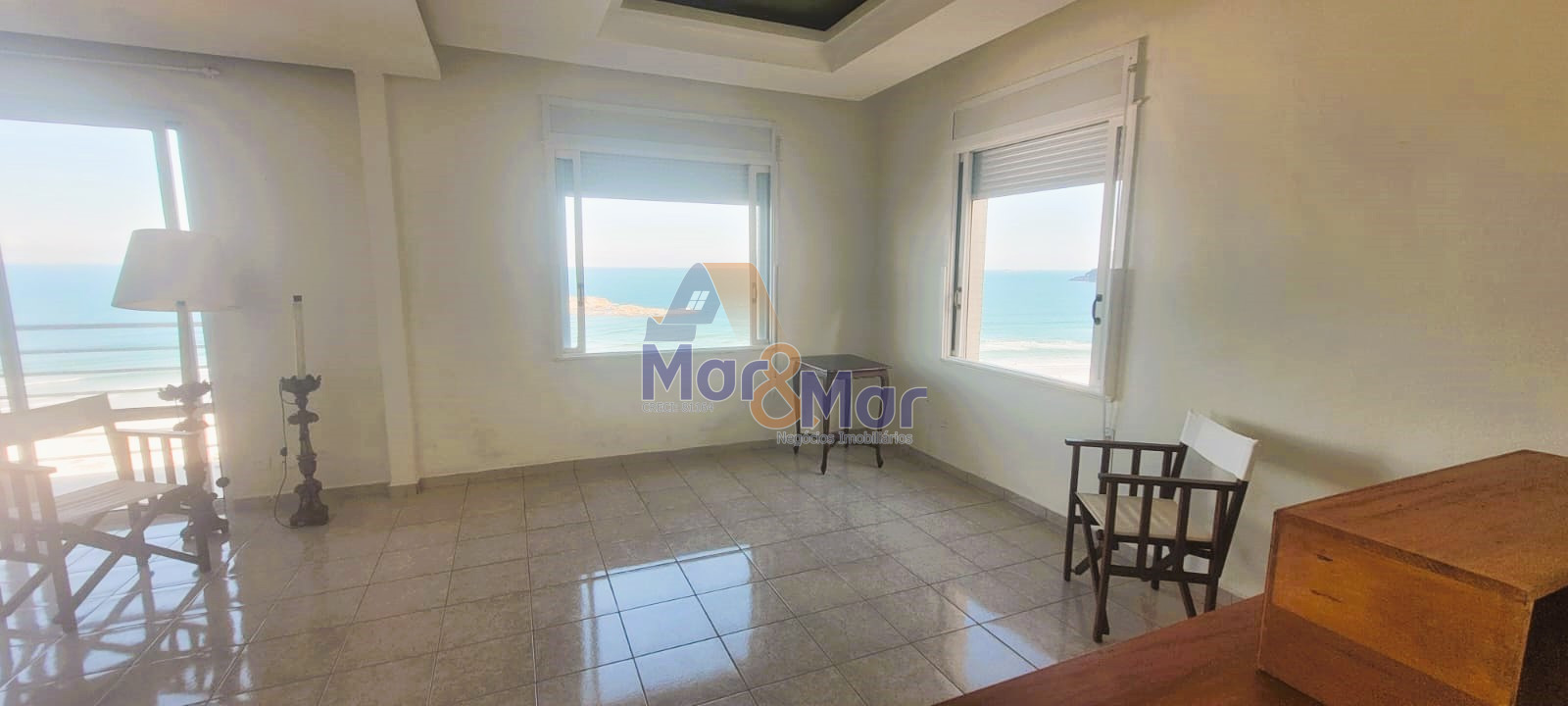 Apartamento Frente ao Mar-3-dormitorios-Pitangueiras