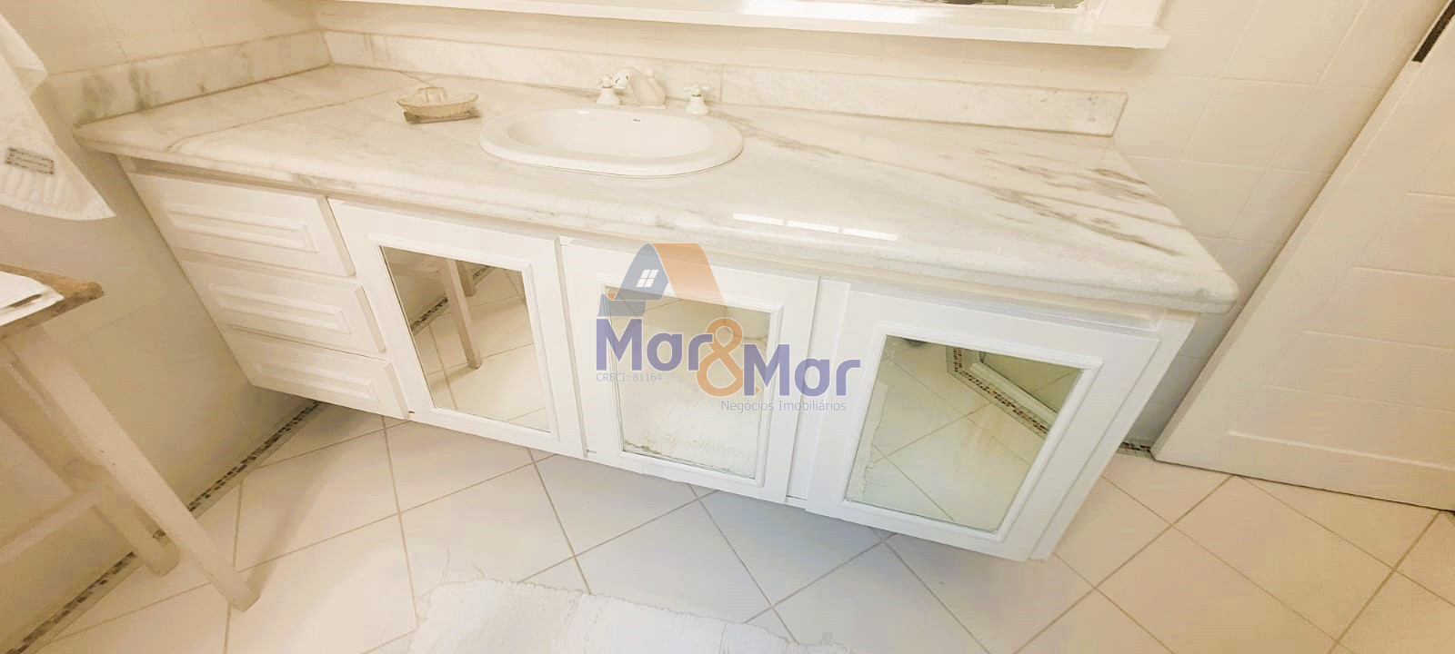 Apartamento Frente ao Mar-3-dormitorios-Pitangueiras