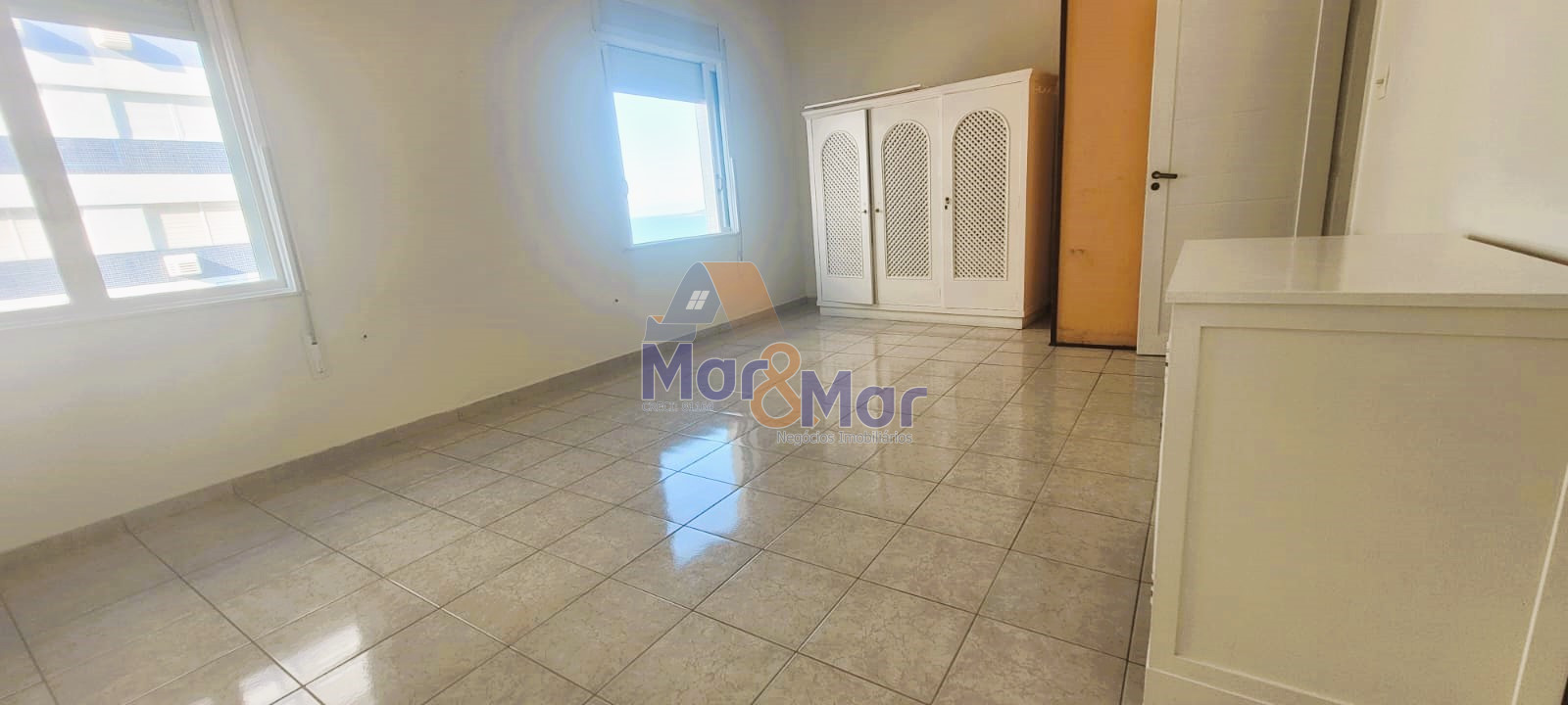 Apartamento Frente ao Mar-3-dormitorios-Pitangueiras