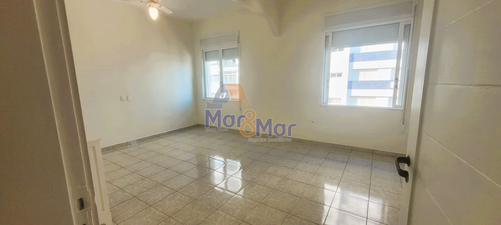 Apartamento Frente ao Mar-3-dormitorios-Pitangueiras