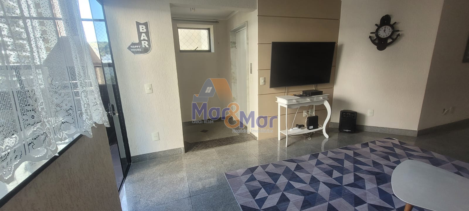 Duplex à Venda na Praia das Pitangueiras - Guarujá