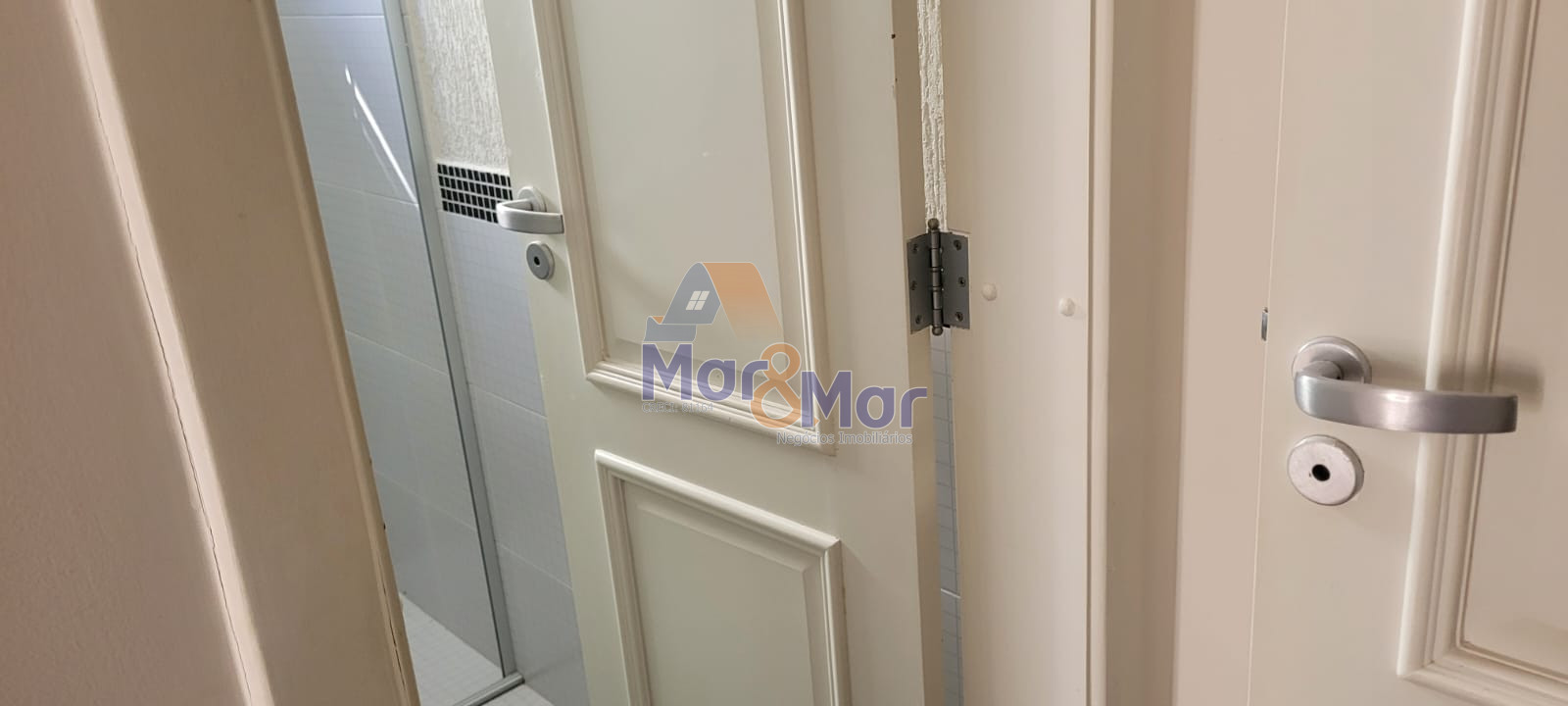 Duplex à Venda na Praia das Pitangueiras - Guarujá