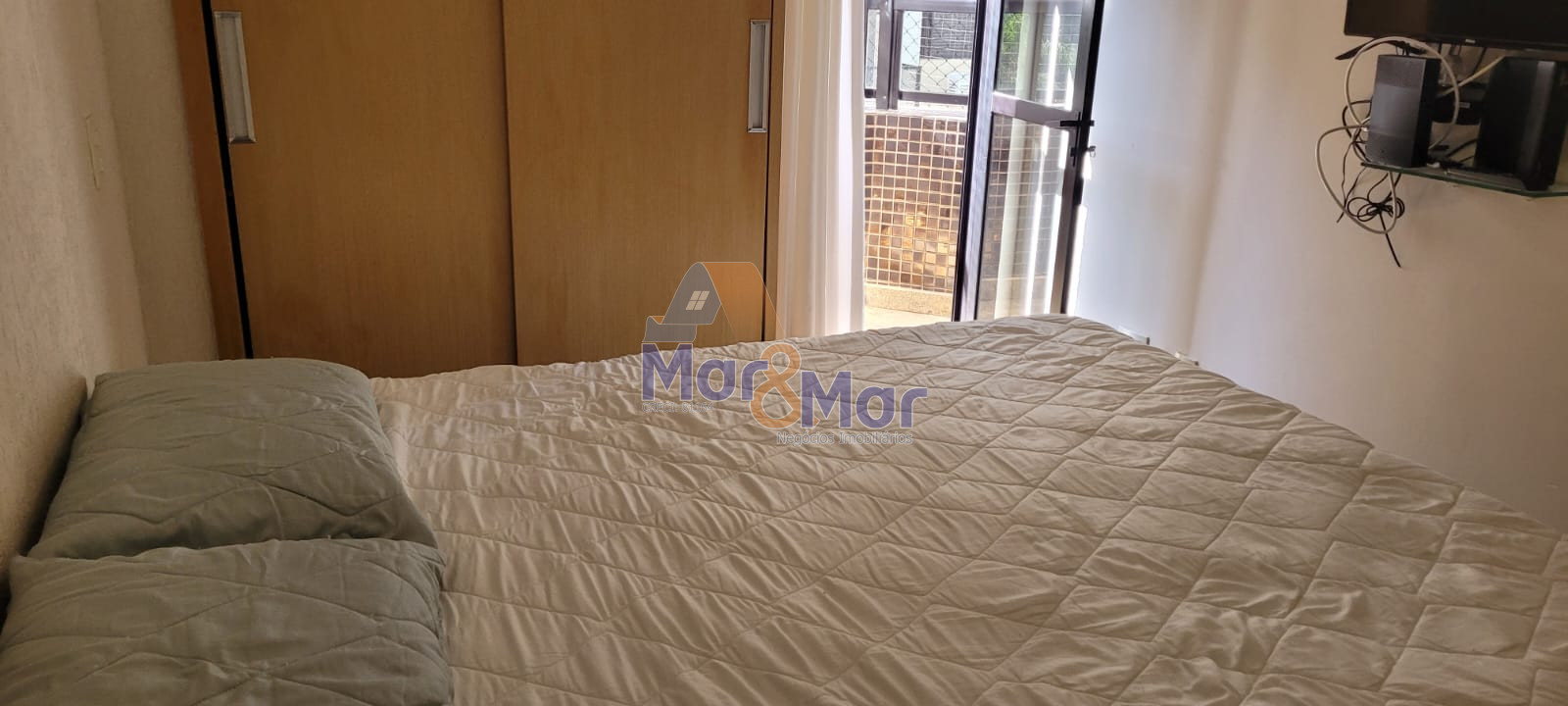 Duplex à Venda na Praia das Pitangueiras - Guarujá