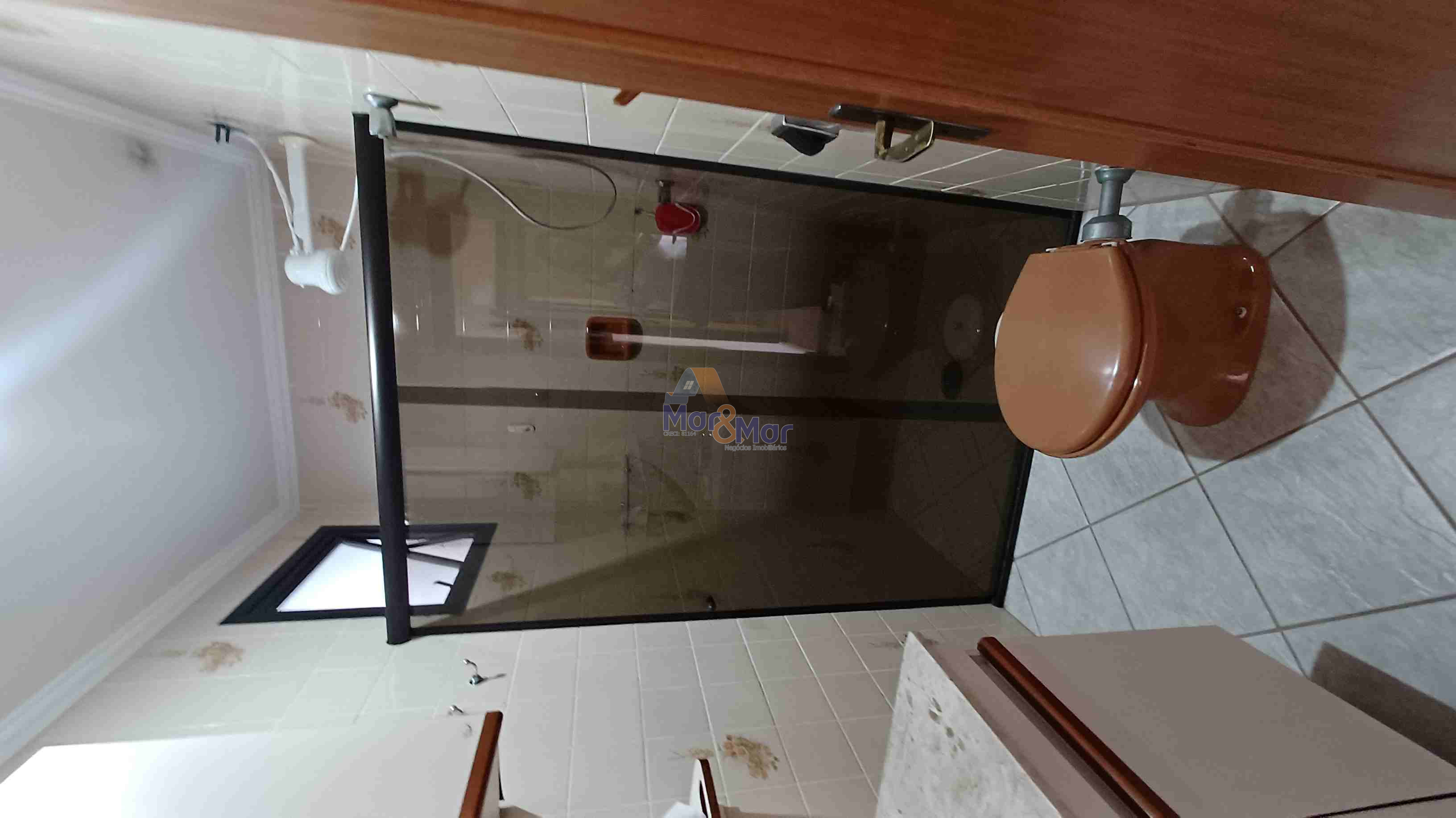 Apartamento na Praia da Enseada, Guarujá - SP