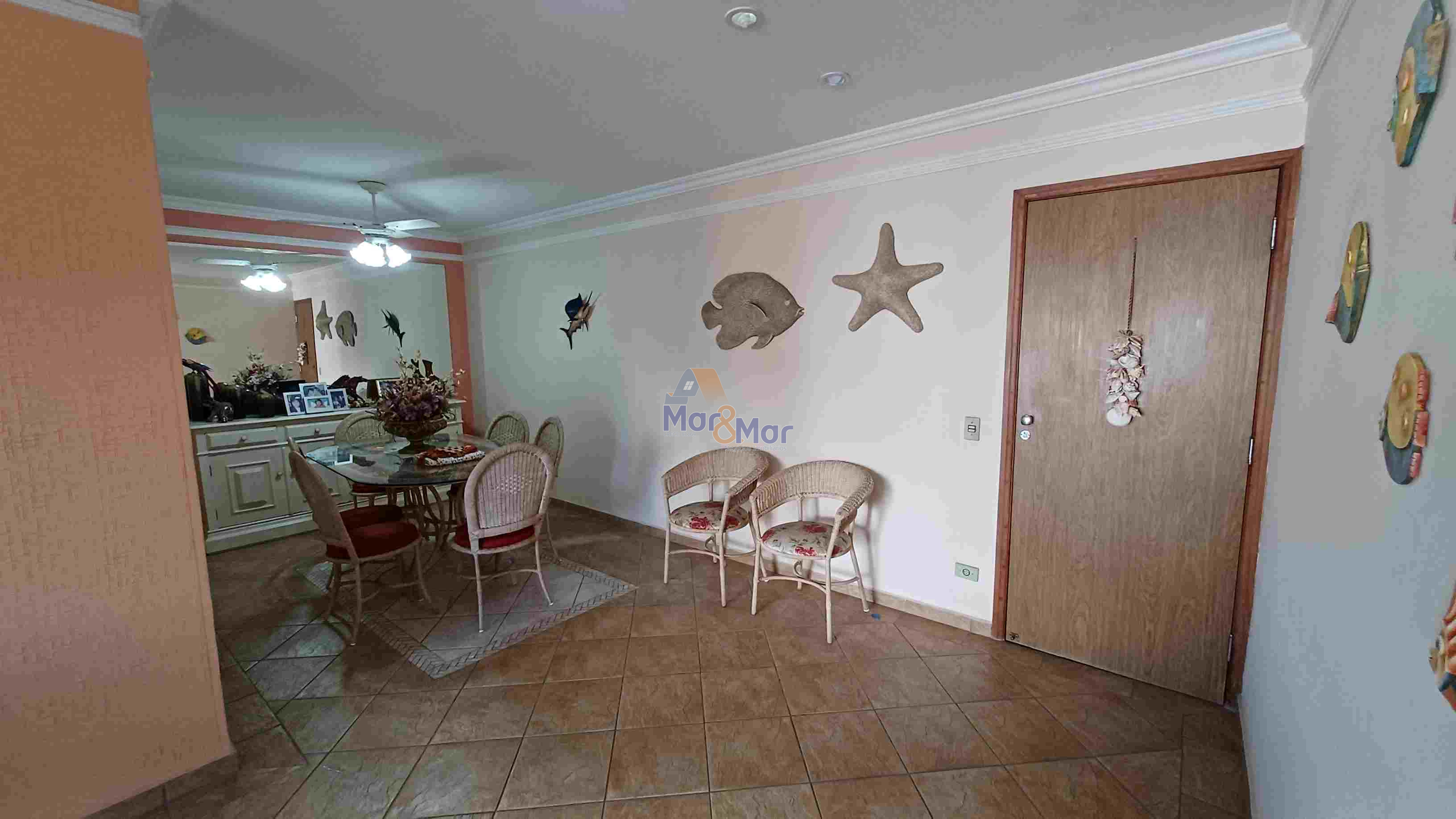 Apartamento na Praia da Enseada, Guarujá - SP