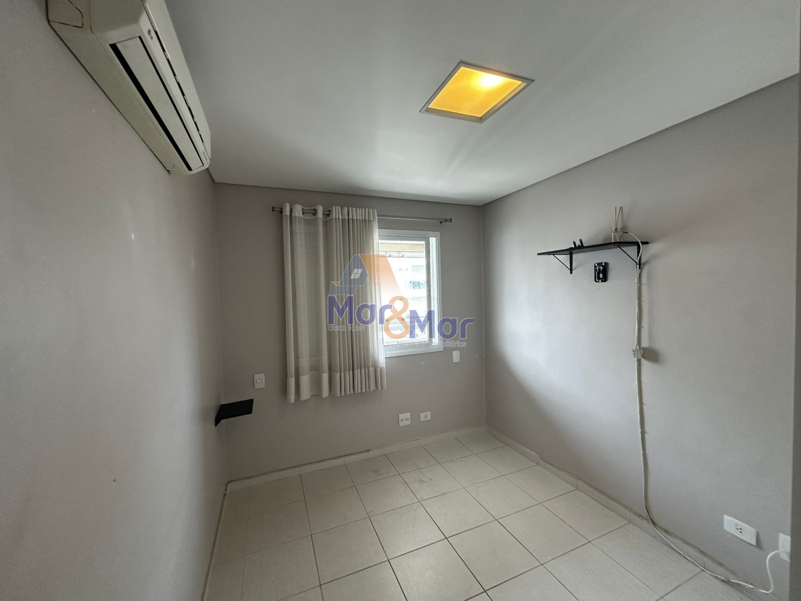 Apartamento Frente ao Mar, Praia das Astúrias Guarujá - SP