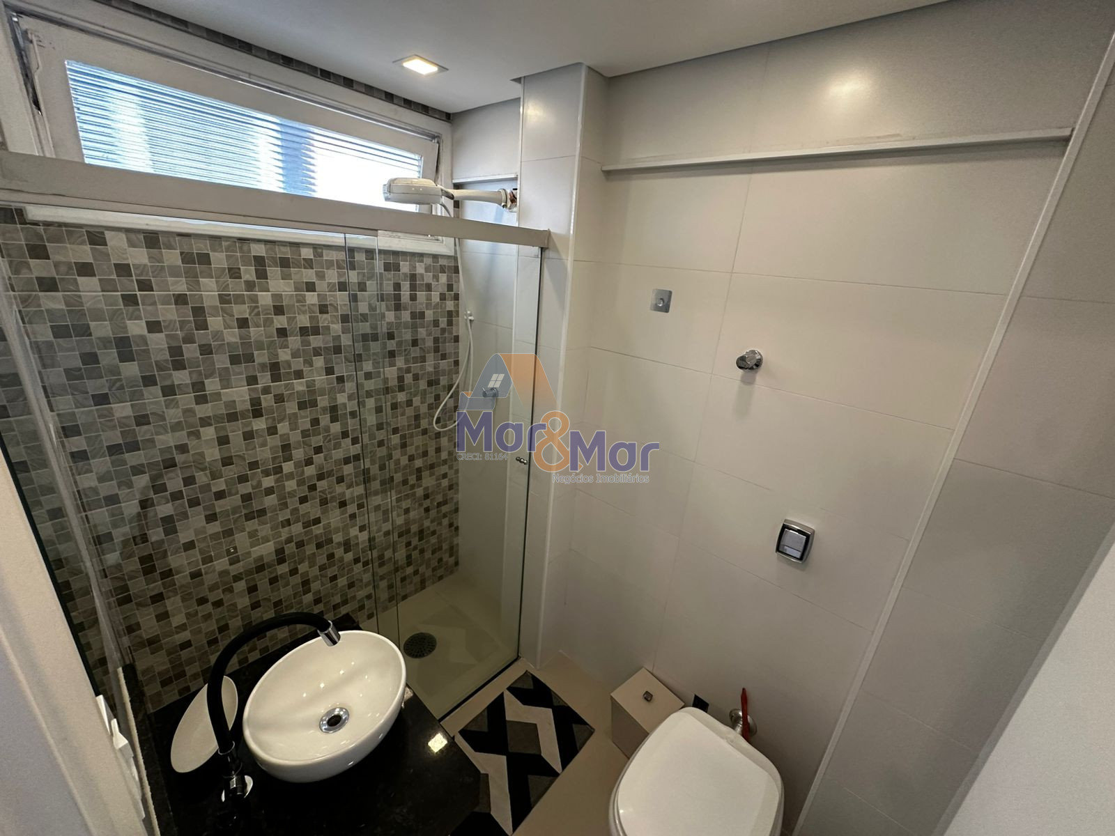 Apartamento na Praia das Astúrias, Guarujá - SP