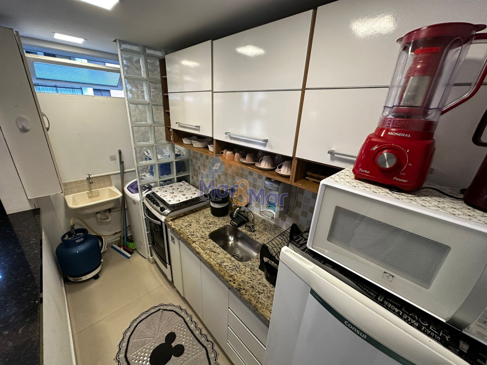 Apartamento na Praia das Astúrias, Guarujá - SP
