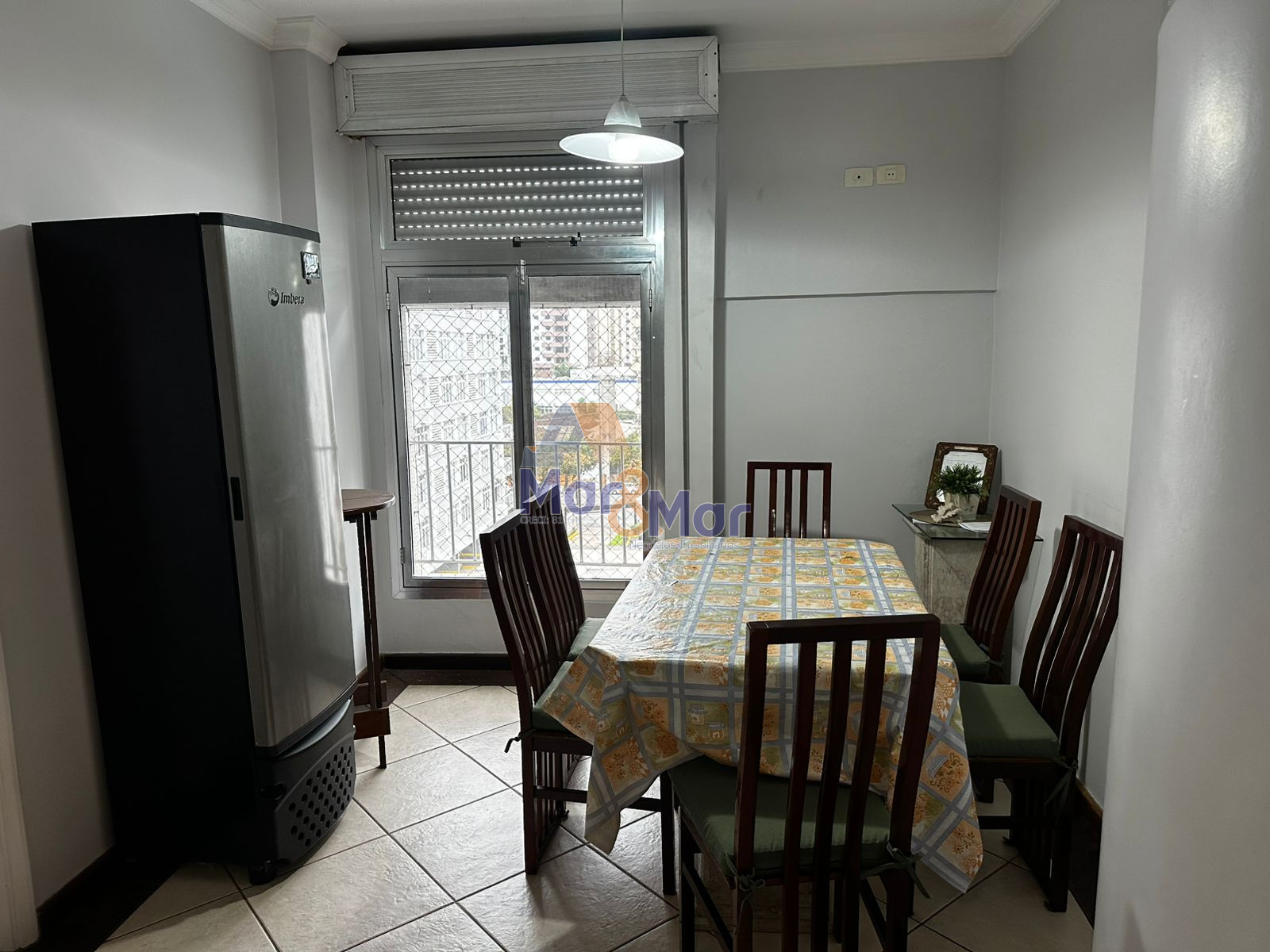 Apartamento na Praia das Pitangueiras, Guarujá - SP
