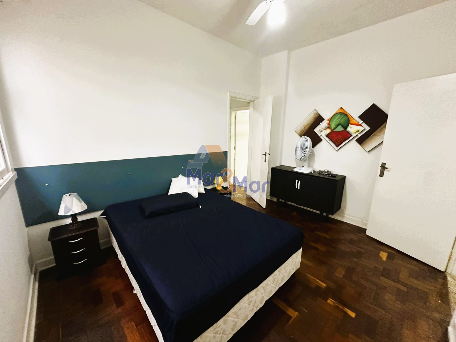 Apartamento na Praia das Pitangueiras, Guarujá - SP