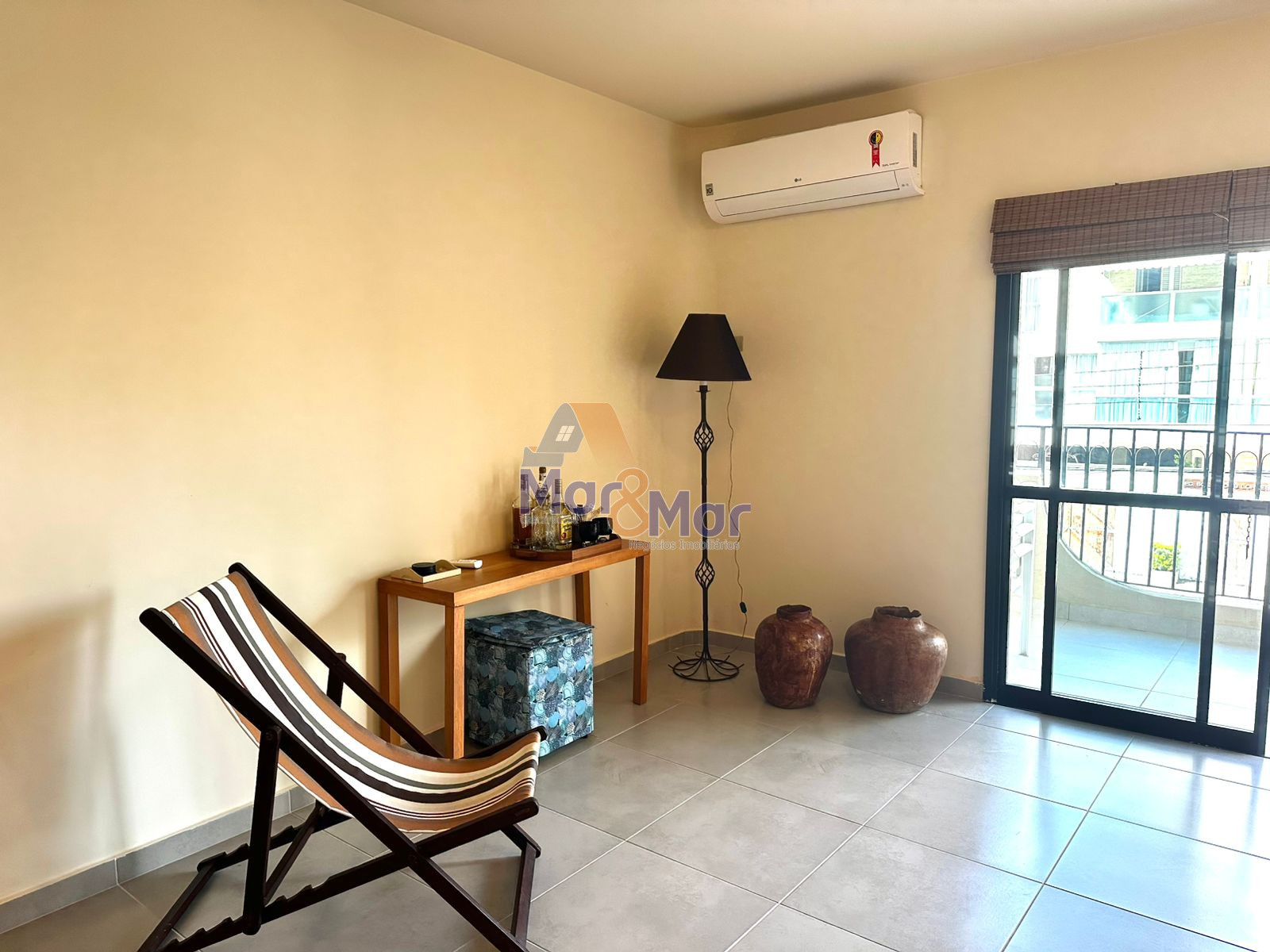 Apartamento na Praia da Enseada, Guarujá - SP