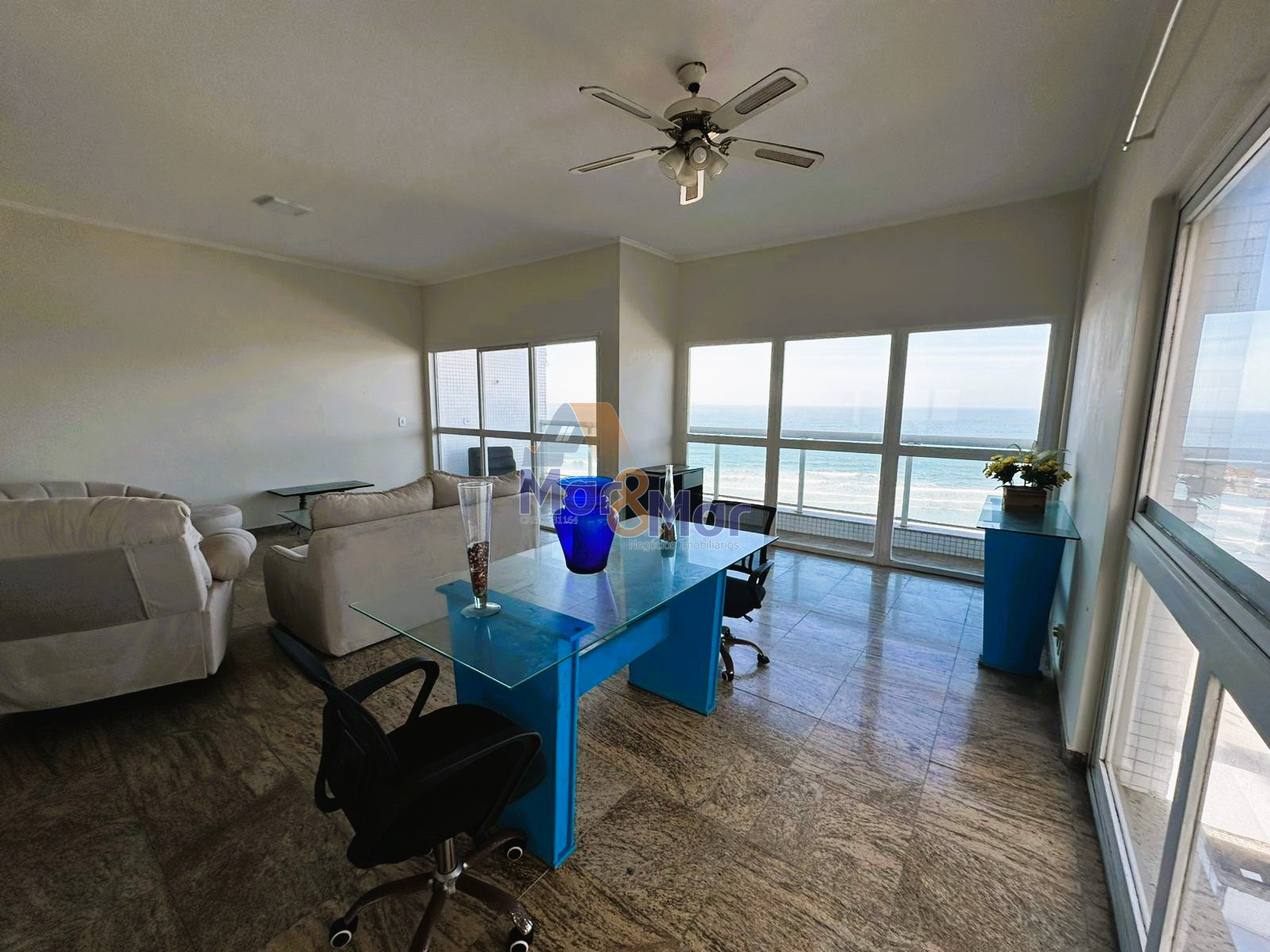 Apartamento Frente ao Mar nas Pitangueiras, Guarujá - SP