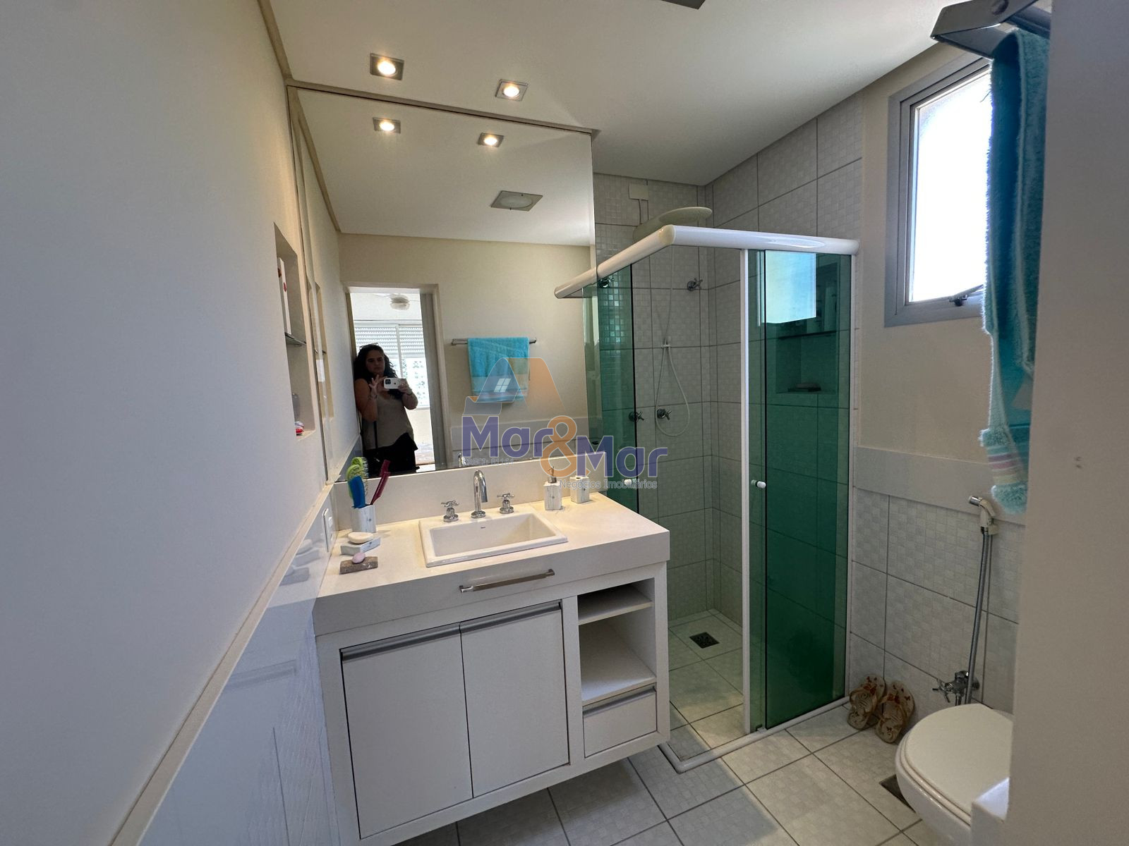 Apartamento na Praia das Pitangueiras, Guarujá - SP