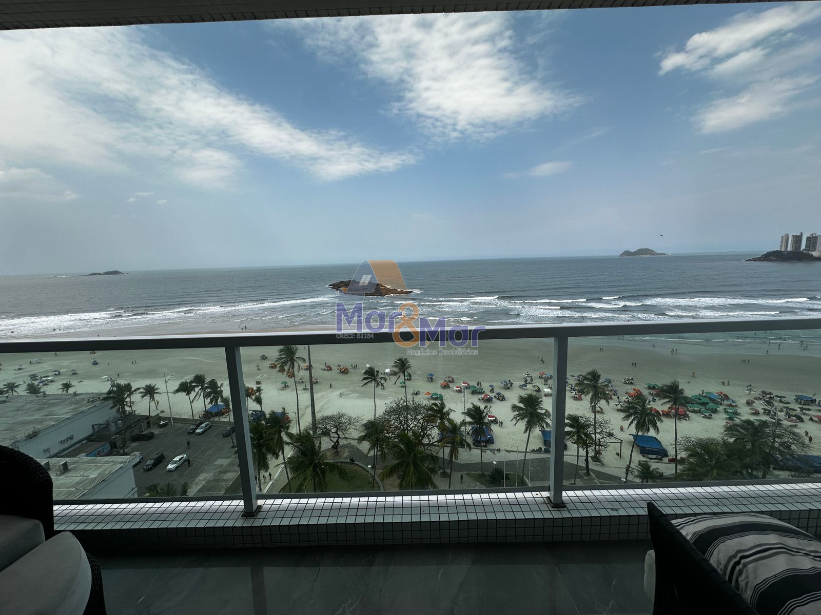 Apartamento Frente ao Mar nas Pitangueiras, Guarujá - SP
