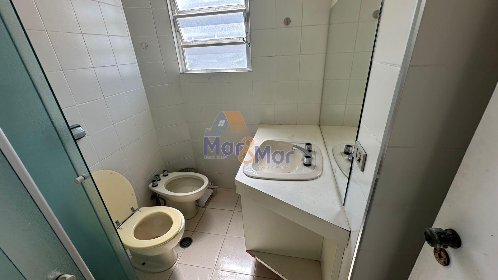 Apartamento Frente ao Mar nas Pitangueiras, Guarujá - SP