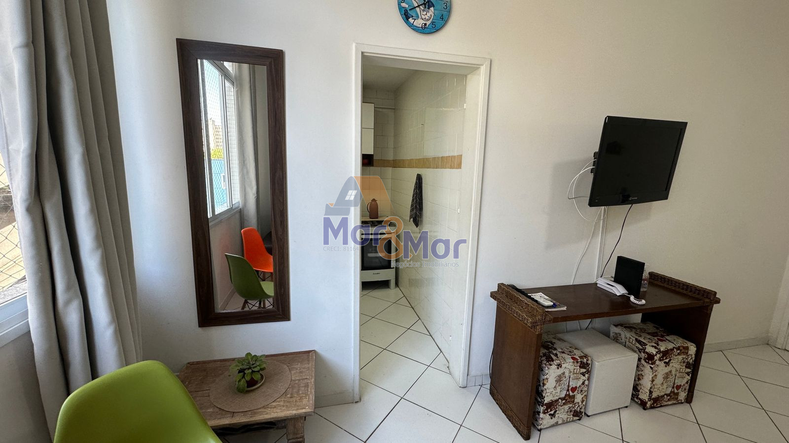 Apartamento na Praia das Pitangueiras, Guarujá - SP
