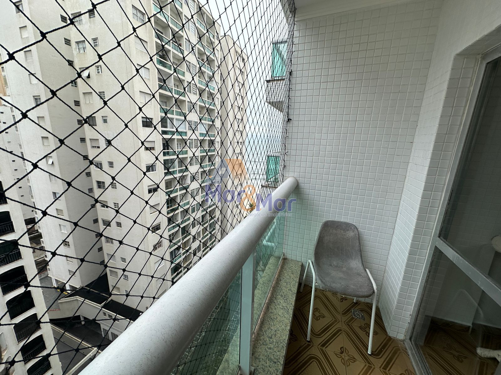 Apartamento na Praia das Pitangueiras, Guarujá - SP